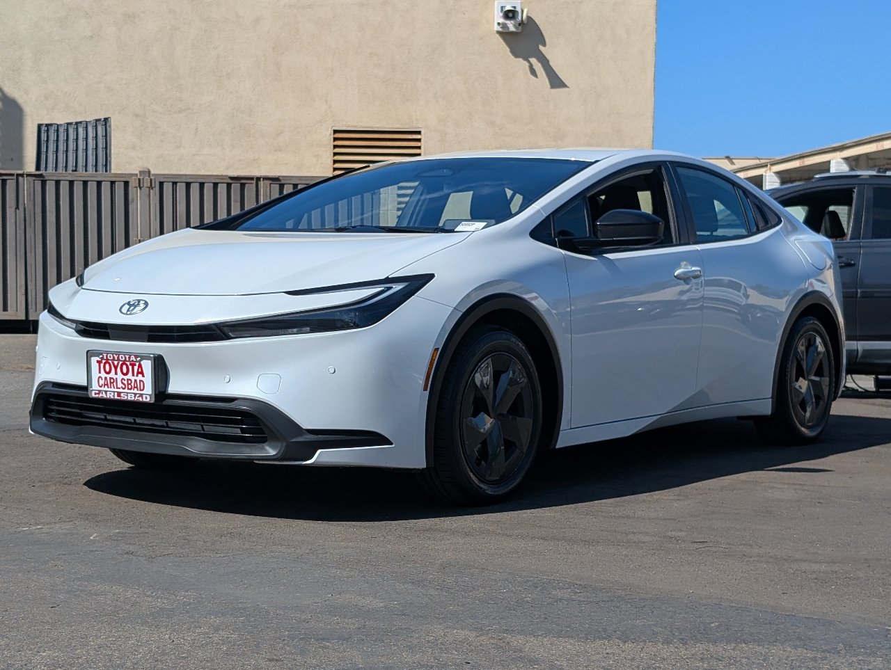 Used 2025 Toyota Prius LE FWD image 11