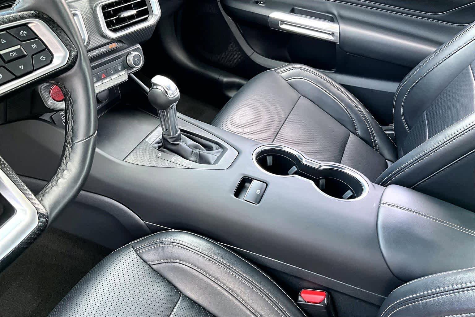 Used 2025 Ford Mustang Premium image 13