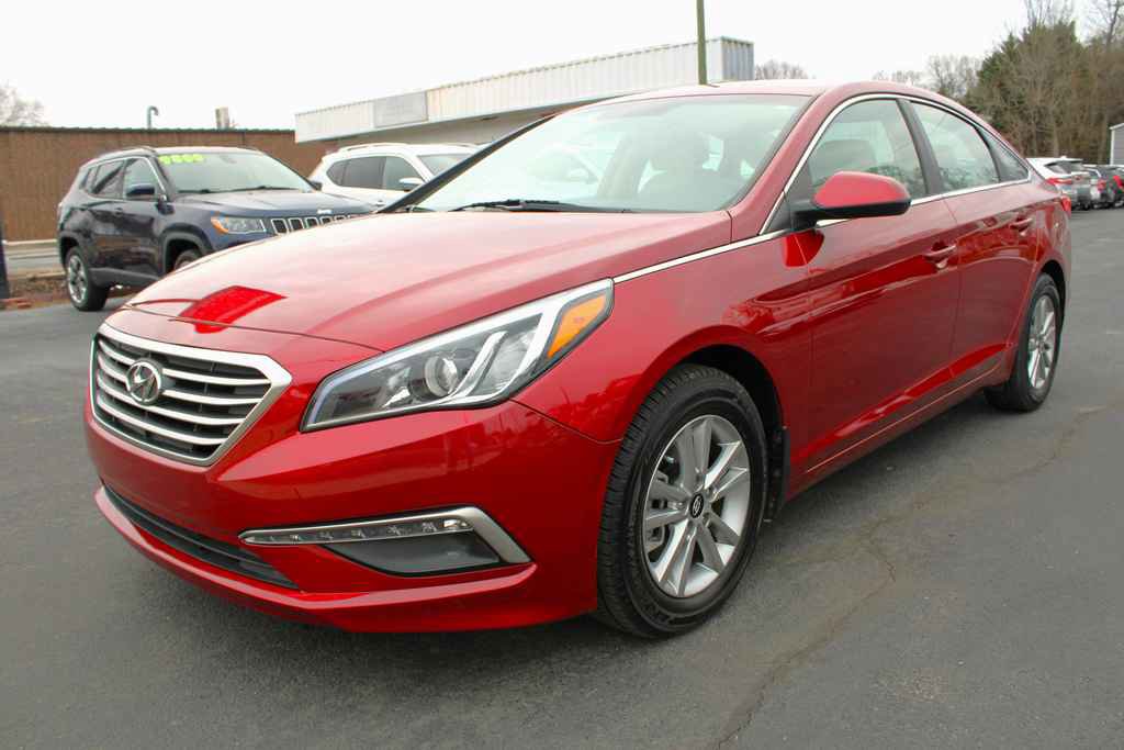 Used 2015 Hyundai Sonata SE w/ Option Group 09