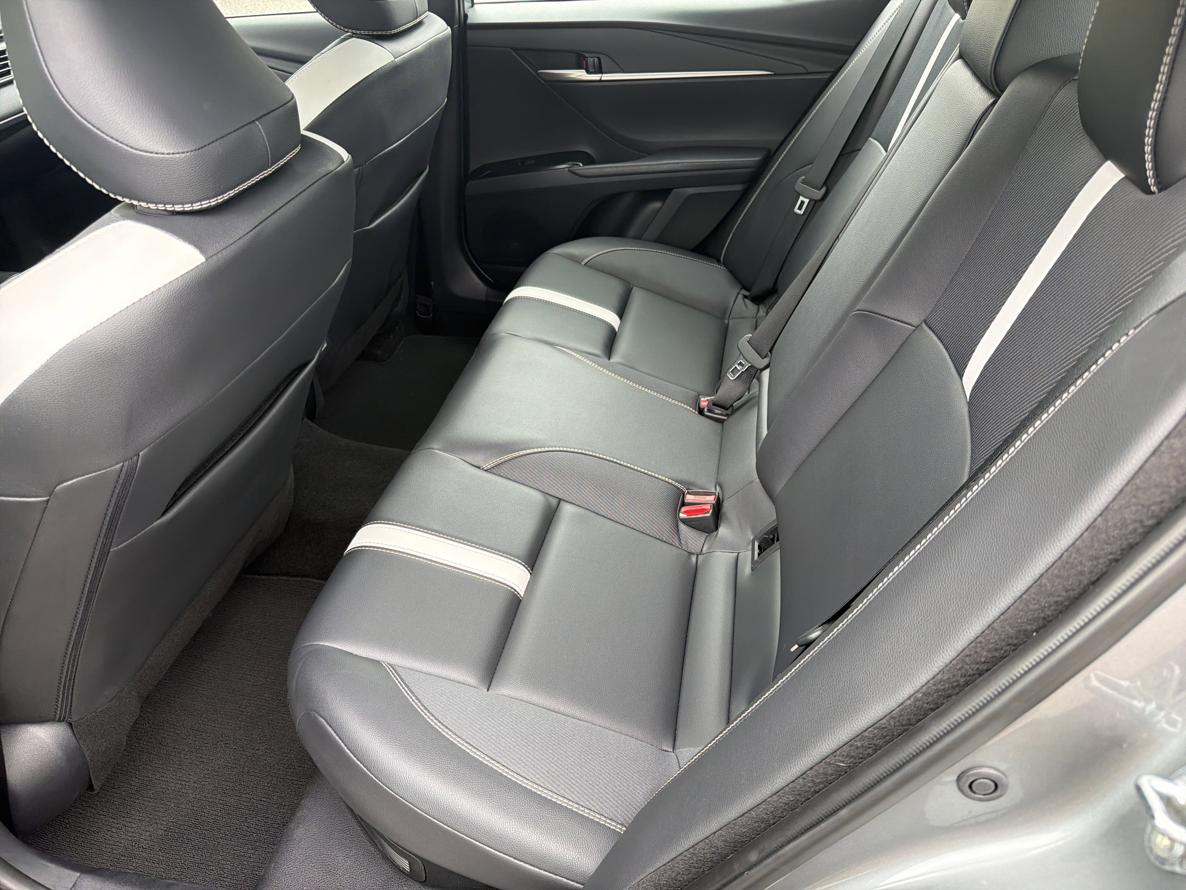 Certified 2025 Toyota Camry SE FWD image 31