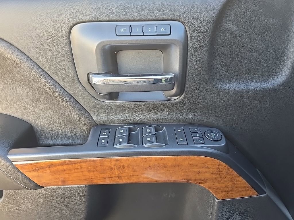Used 2018 Chevrolet Silverado 1500 High Country image 13