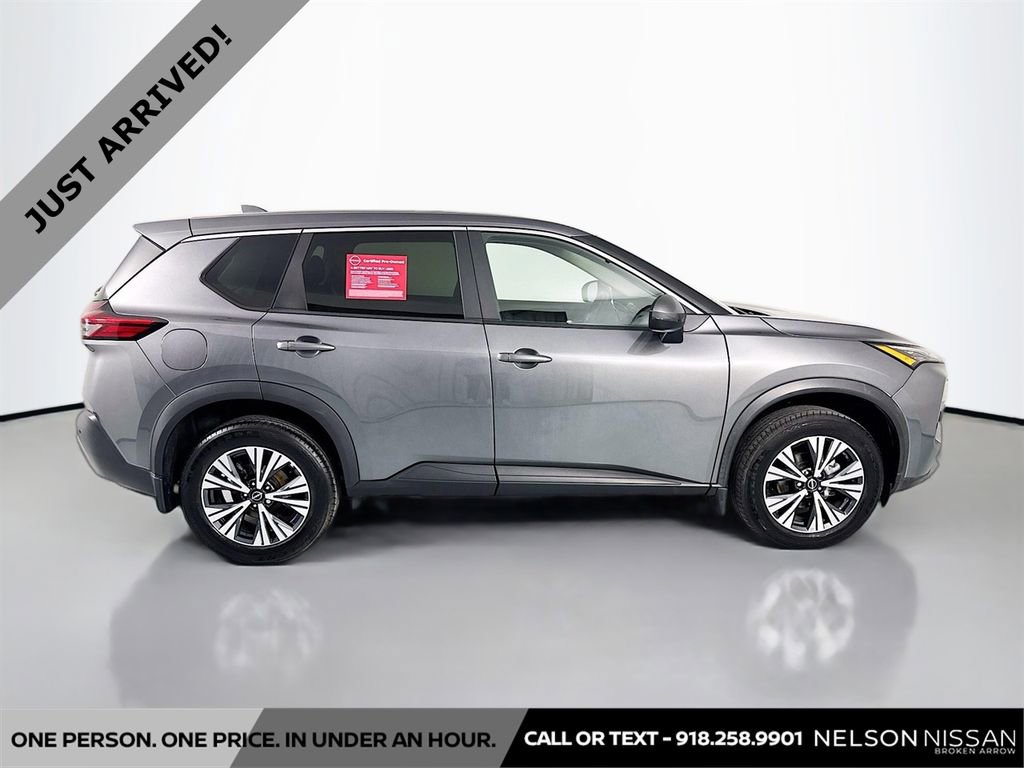 Certified 2022 Nissan Rogue SV image 4