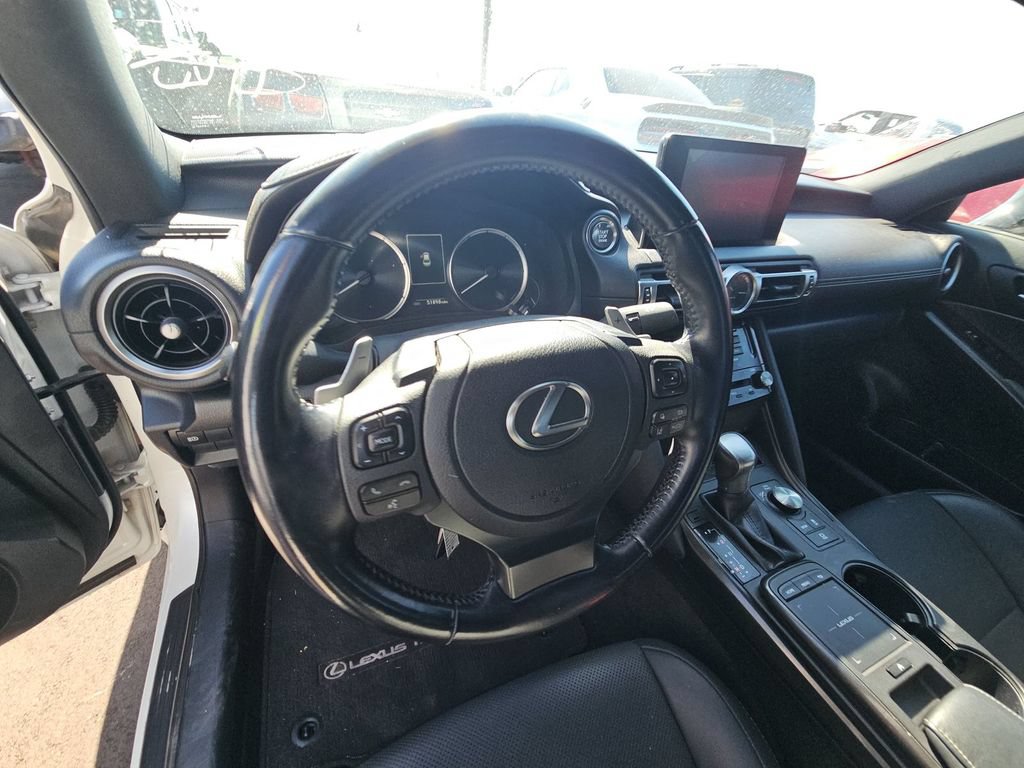Used 2022 Lexus IS 300 RWD image 7