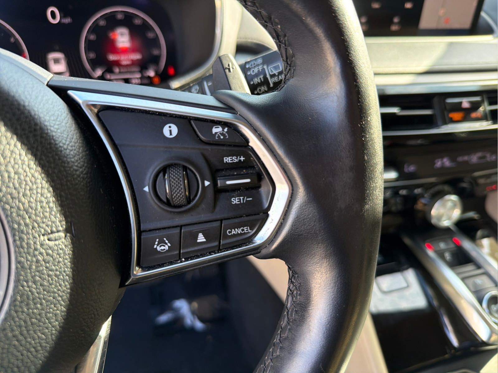Used 2022 Acura MDX FWD w/ Technology Package image 14