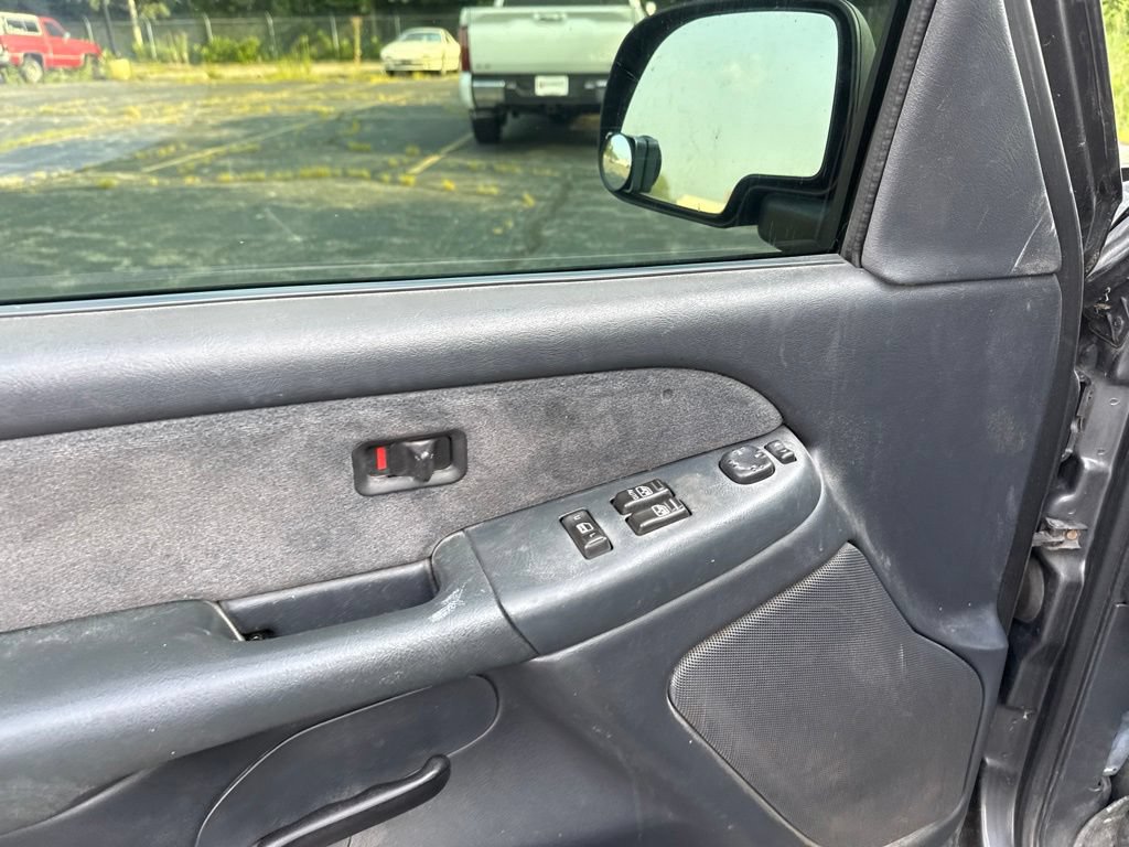 Used 2000 Chevrolet Silverado 1500 LS RWD image 10