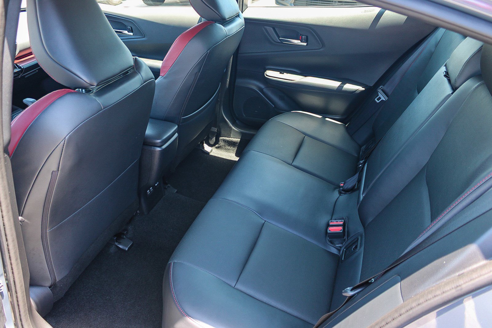 Used 2024 Toyota Prius Prime FWD image 20