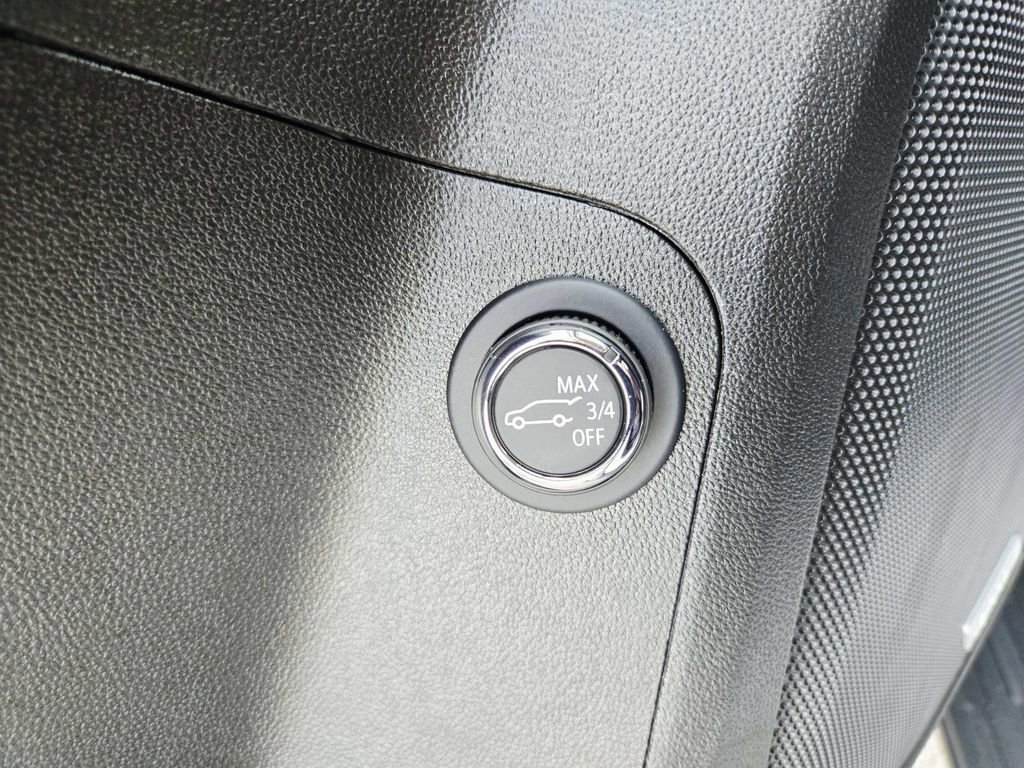 Used 2023 GMC Acadia Denali w/ Denali Ultimate Package AWD/4WD image 42