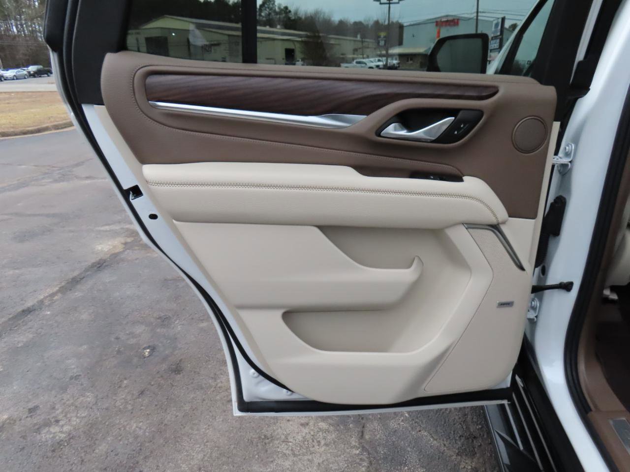 Used 2024 GMC Yukon Denali w/ Advanced Technology Package image 18