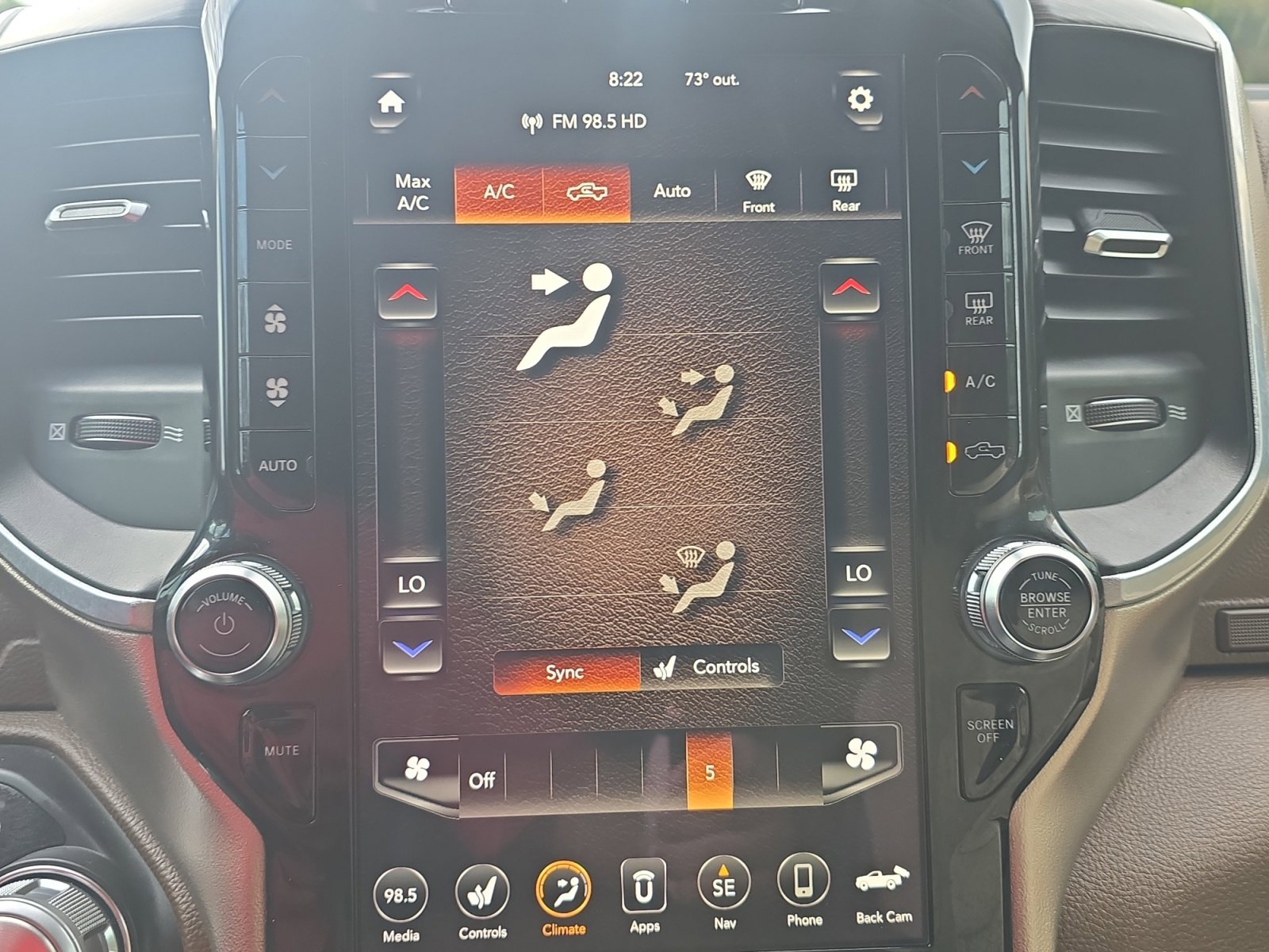 Used 2019 RAM 1500 Laramie RWD image 18