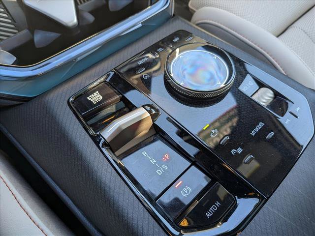 Used 2025 BMW X3 xDrive30i w/ Premium Package image 12