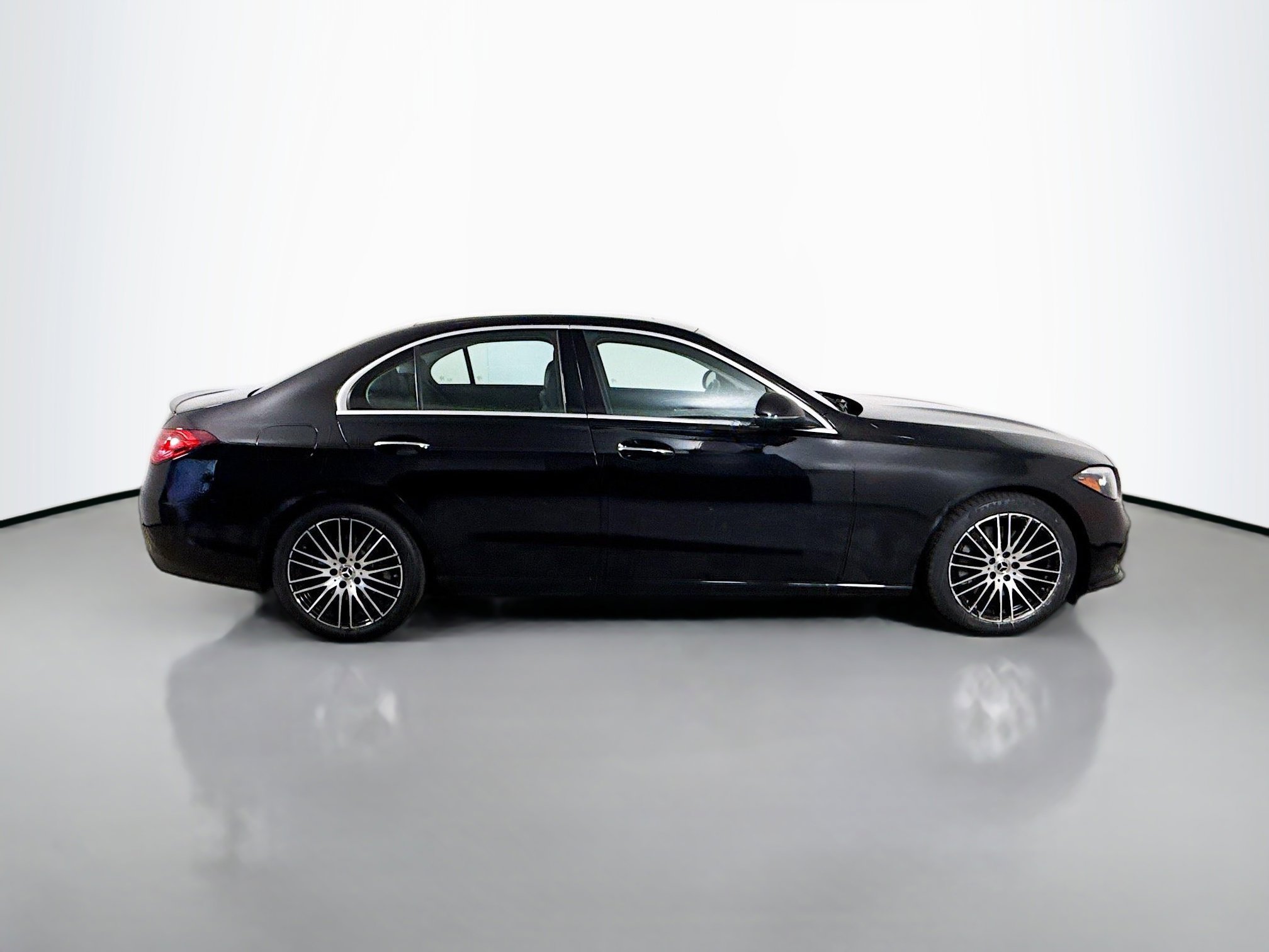 Used 2022 Mercedes-Benz C 300 Sedan image 11
