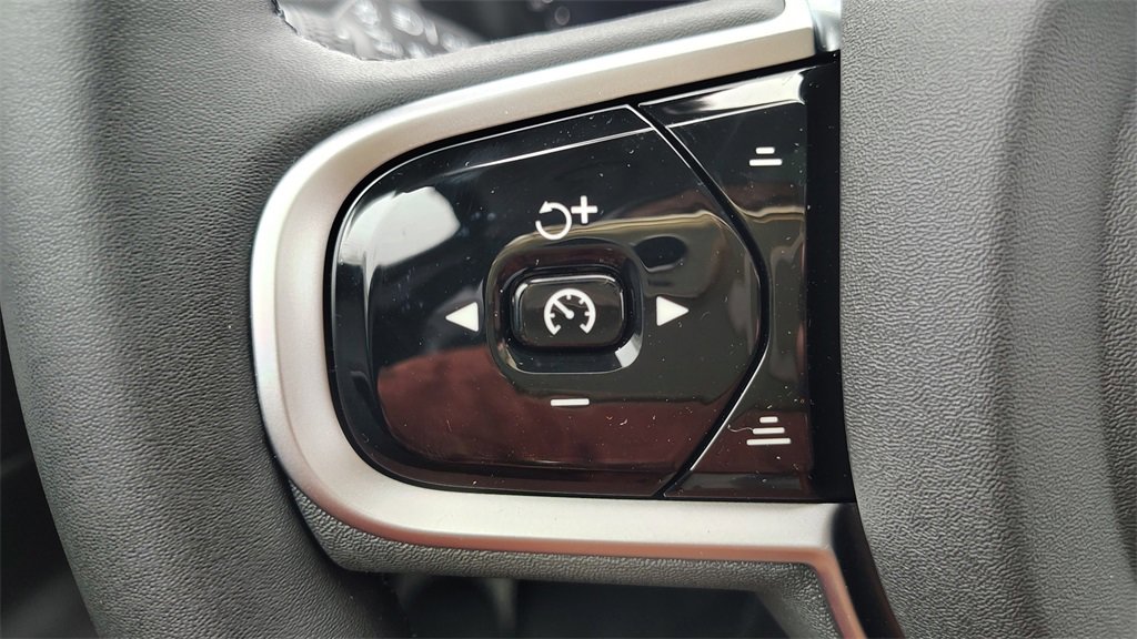 New 2026 Volvo XC90 B6 Ultra w/ Protection Package image 15