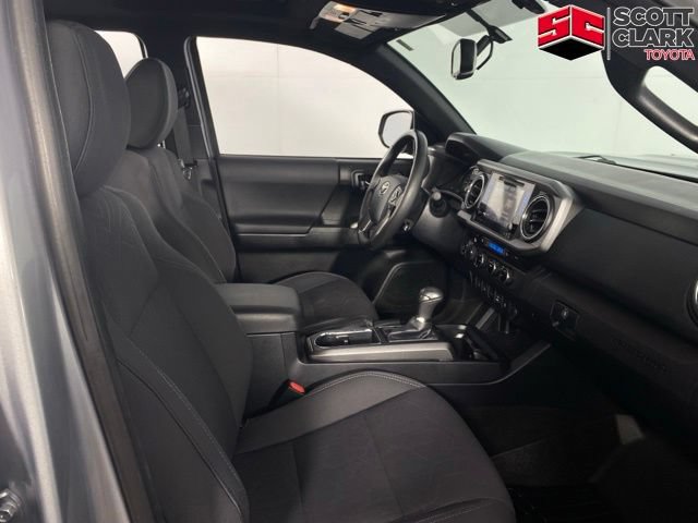 Used 2017 Toyota Tacoma TRD Sport w/ Premium & Technology Package AWD/4WD image 14