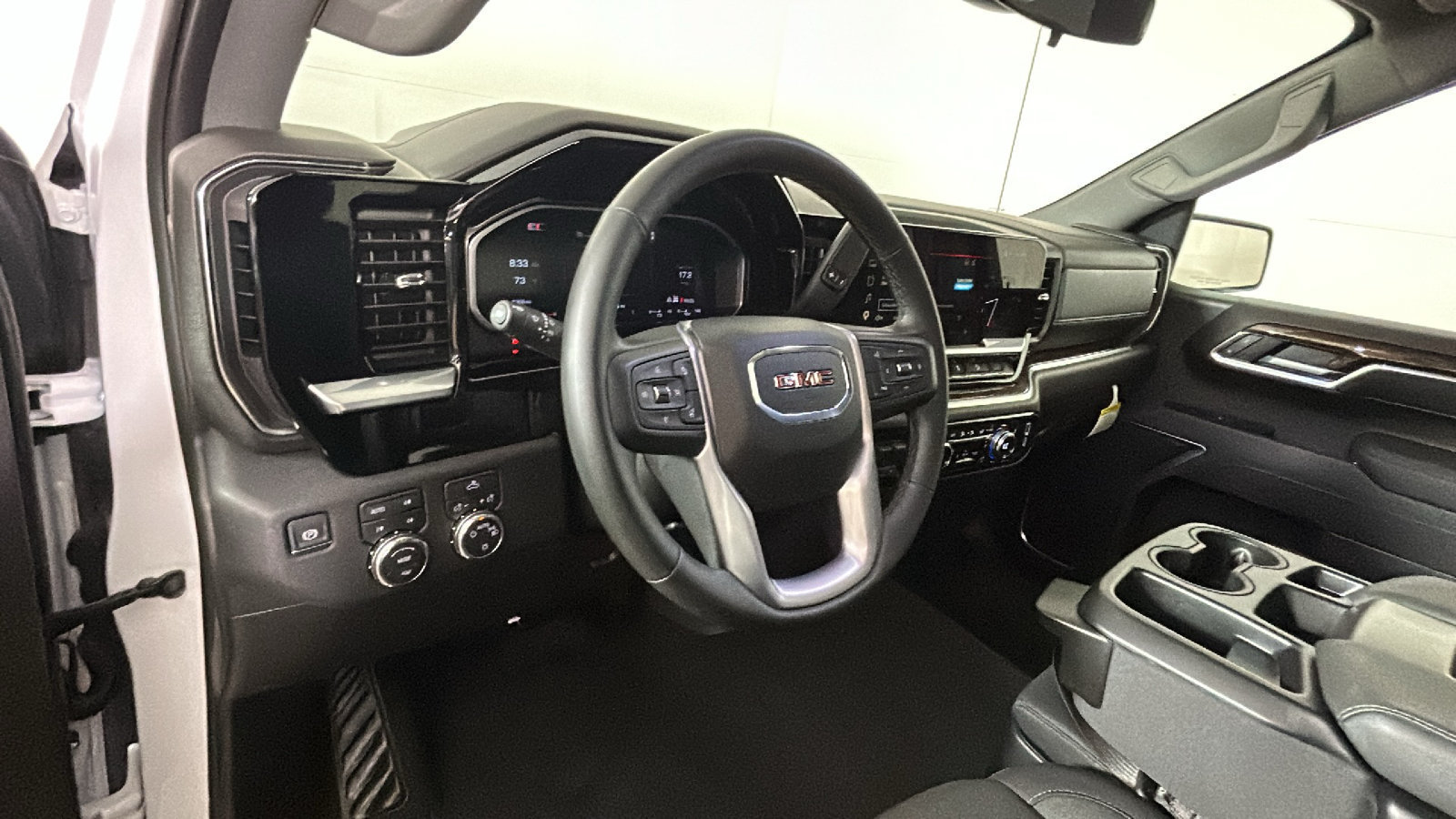 New 2026 GMC Sierra 1500 SLE AWD/4WD image 16