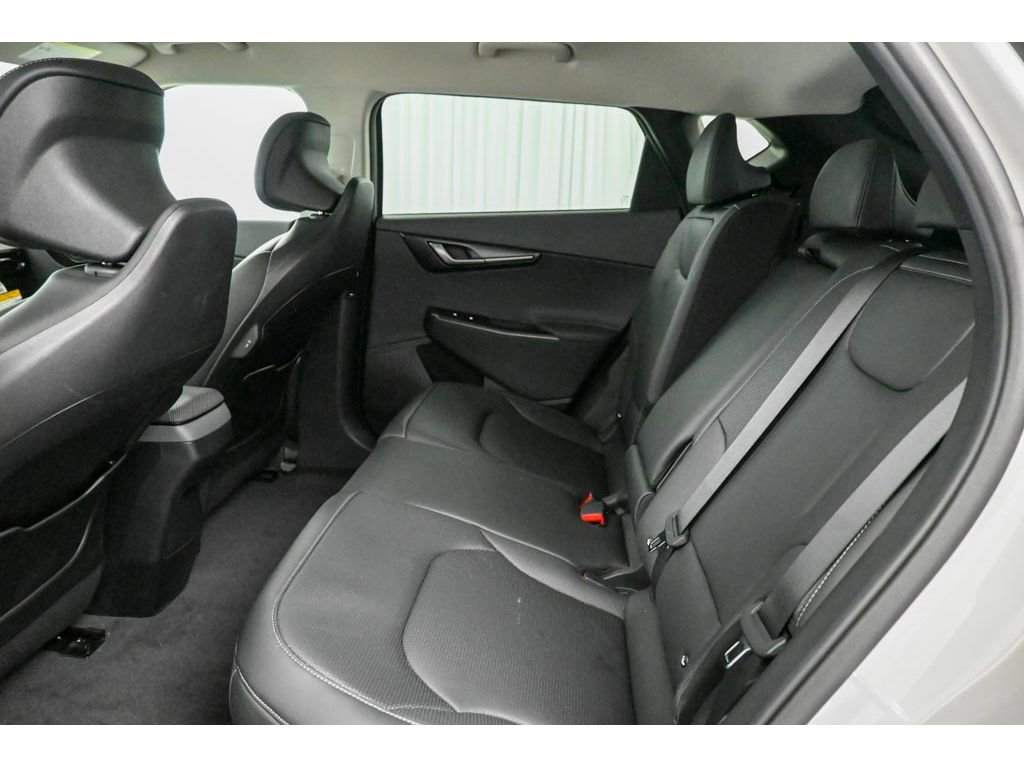 New 2025 Kia EV6 Wind image 13