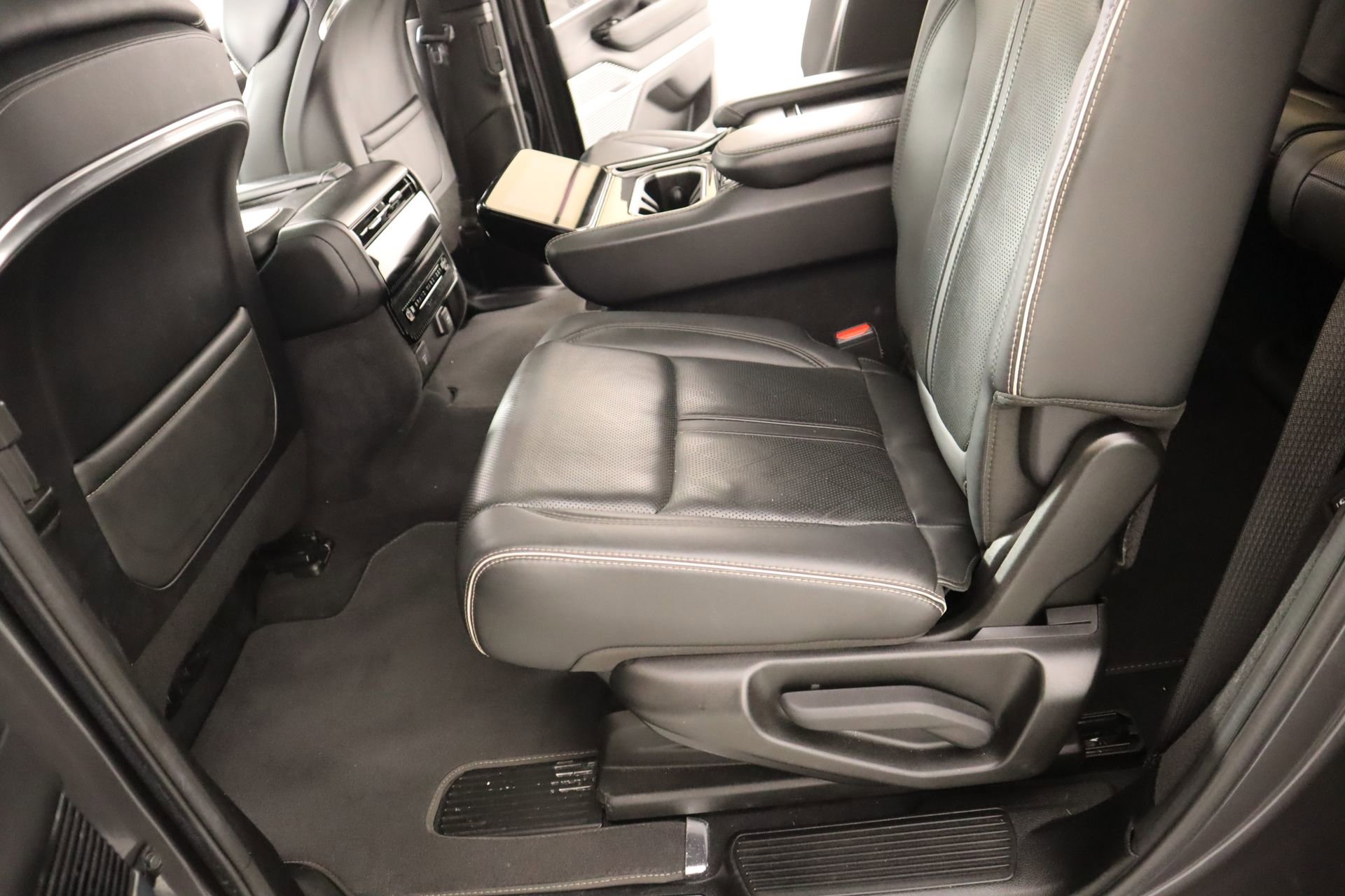 Used 2023 Jeep Grand Wagoneer Series II w/ Quick Order Packagew 28T image 13