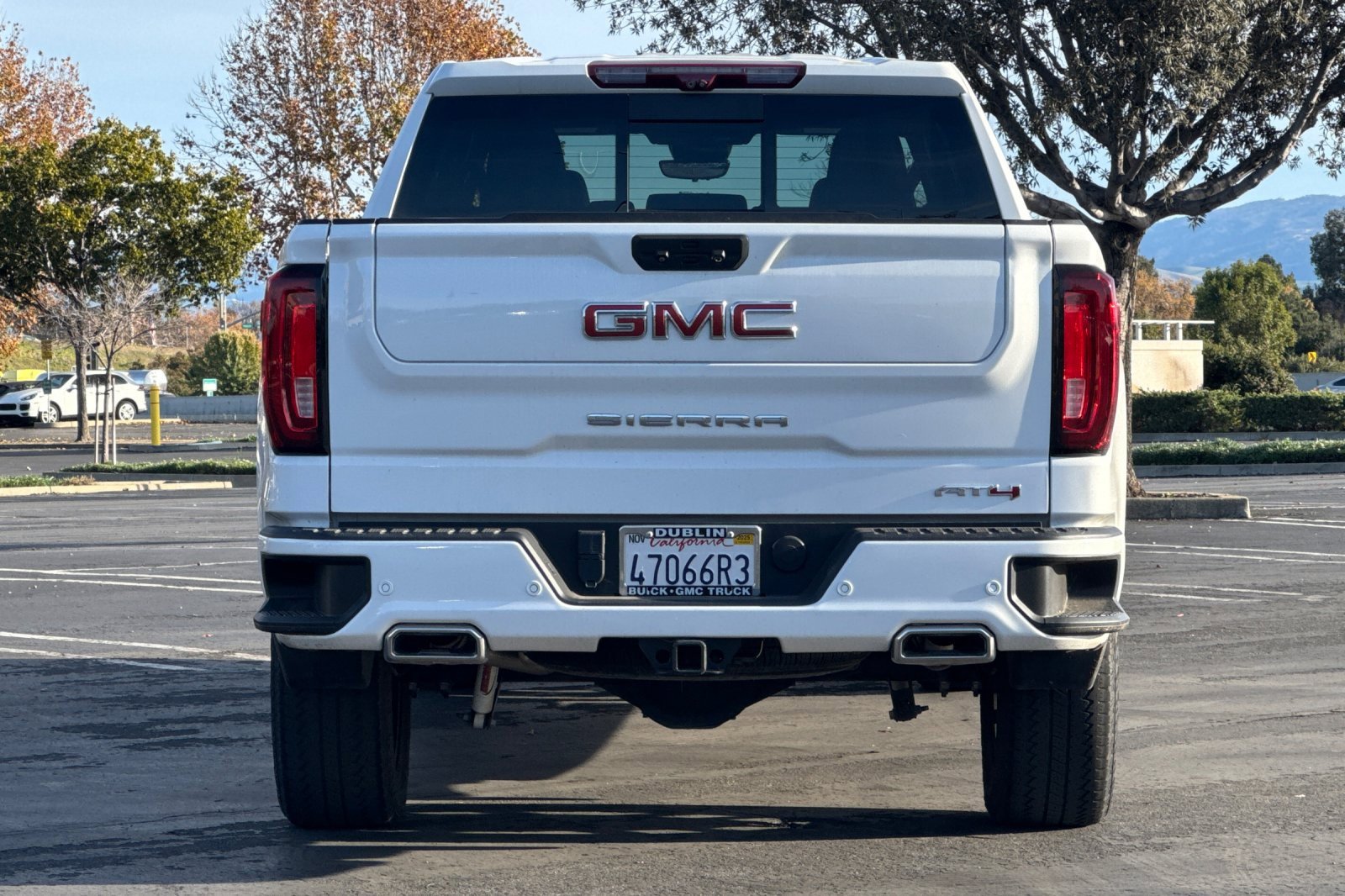 Used 2022 GMC Sierra 1500 AT4 w/ AT4 Premium Package image 5