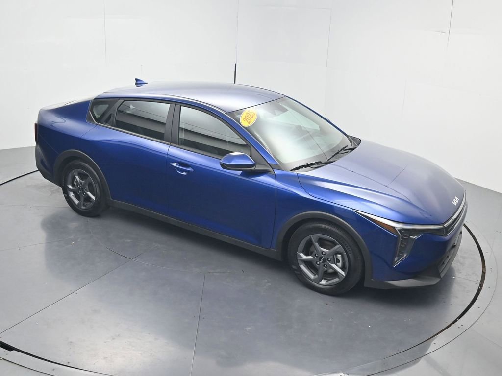 Certified 2025 Kia K4 FWD image 44