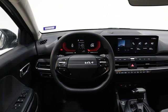 Used 2025 Kia K4 LXS FWD image 14