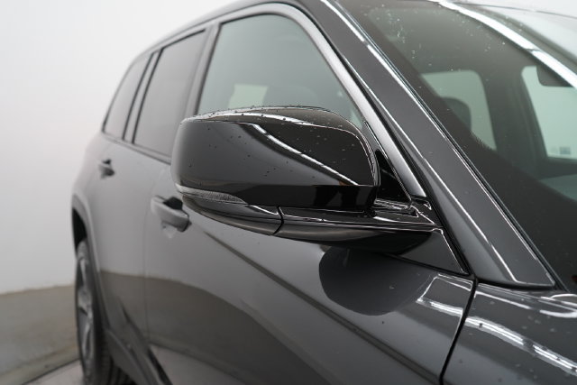 Used 2026 Jeep Grand Cherokee Limited AWD/4WD image 56