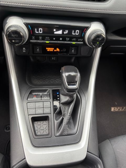 Used 2019 Toyota RAV4 XLE AWD/4WD image 13