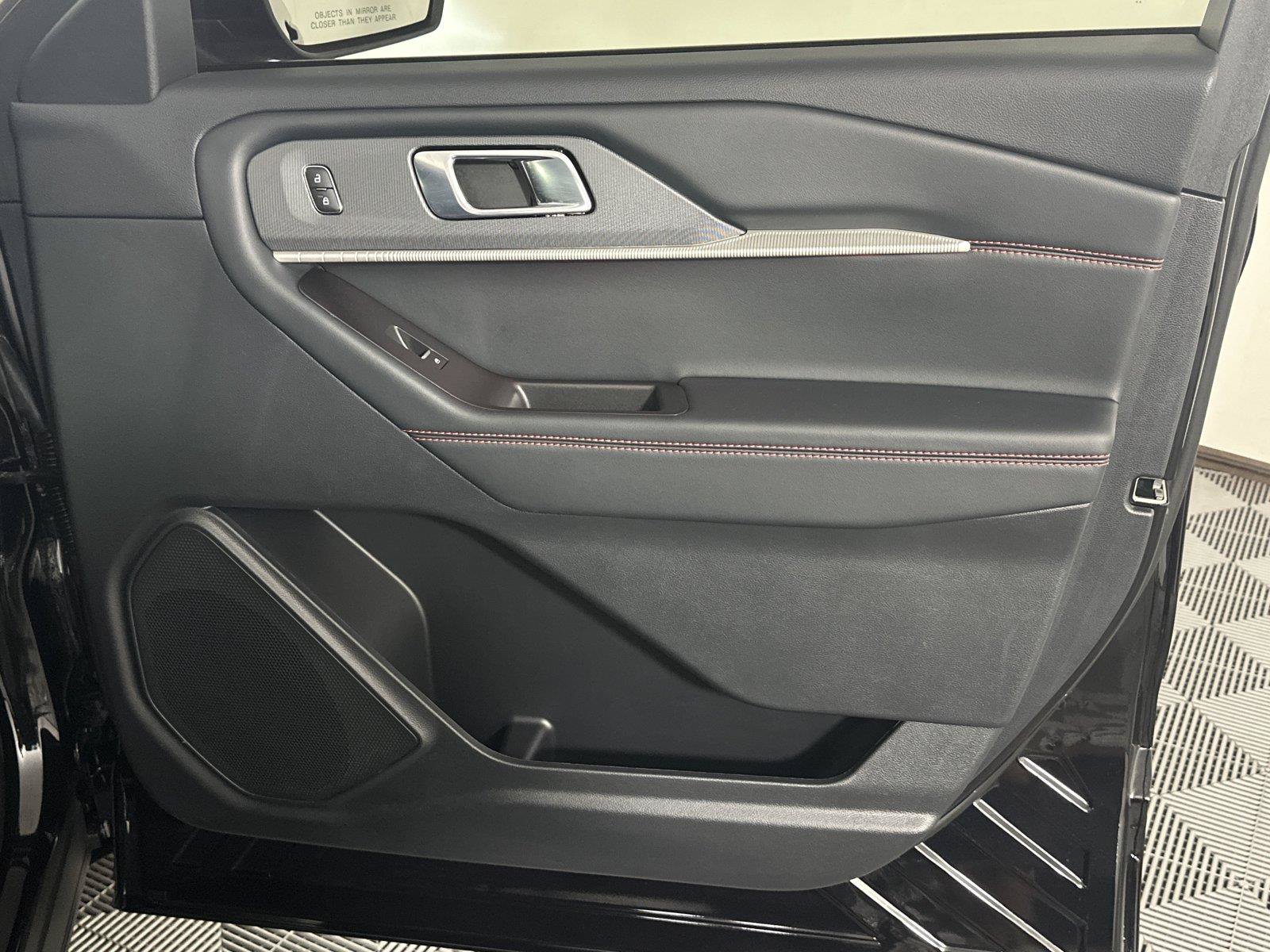 Used 2026 Ford Explorer ST-Line w/ Premium Package RWD image 19