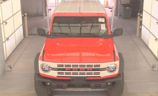 Used 2023 Ford Bronco Heritage Edition AWD/4WD image 2