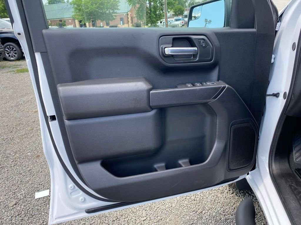 New 2025 Chevrolet Silverado 1500 Custom w/ Turbomax Blackout Package image 9