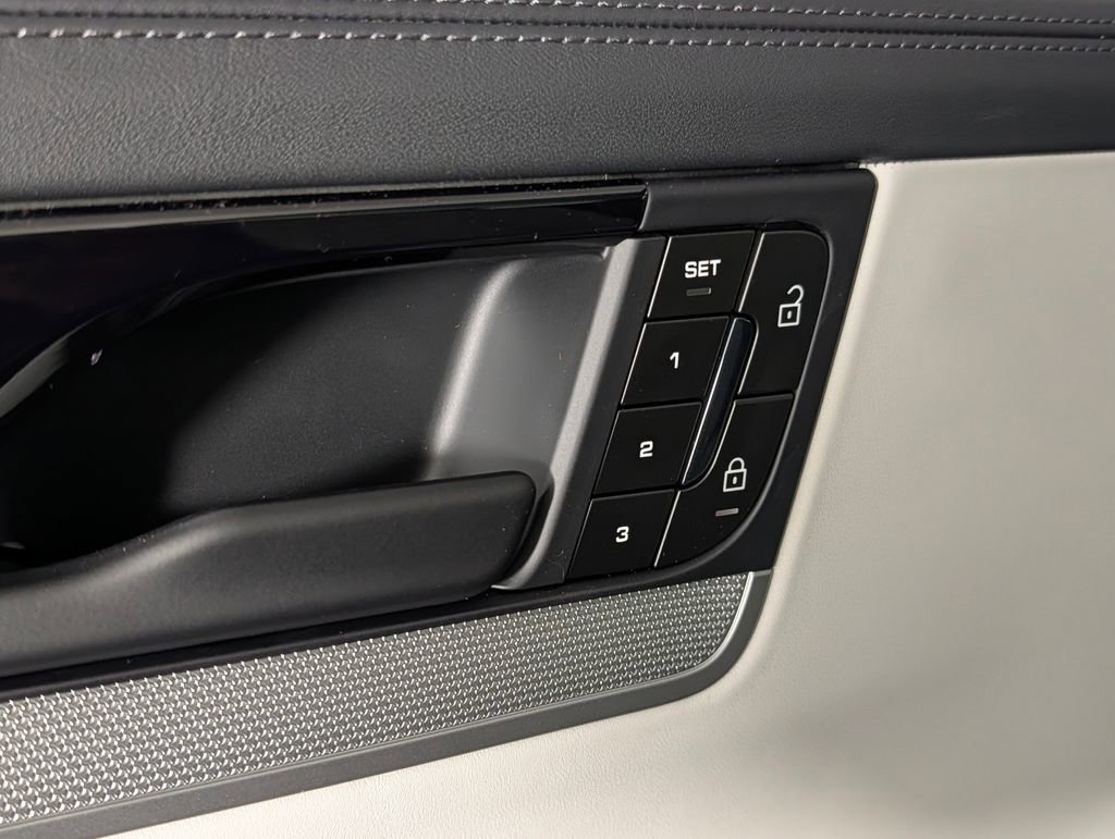 New 2026 Porsche Cayenne Coupe image 26