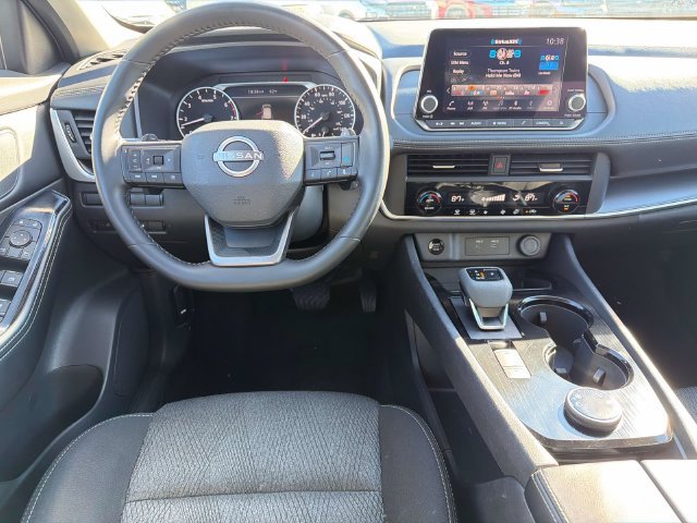 Used 2025 Nissan Rogue SV AWD/4WD image 13