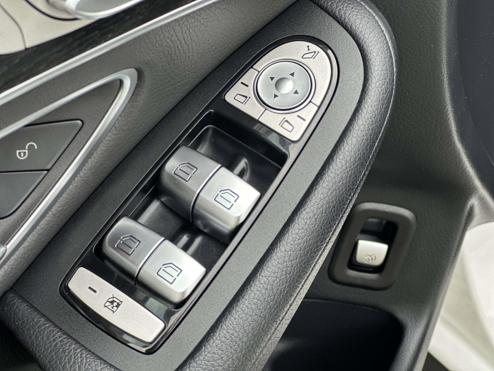 Used 2022 Mercedes-Benz GLC 300 4MATIC image 21