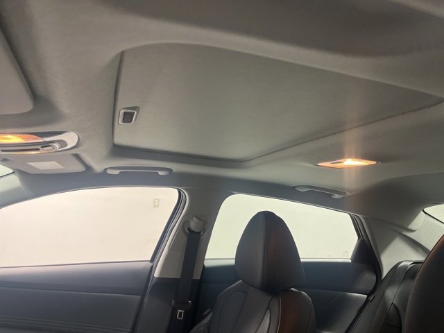 Certified 2025 Hyundai Elantra Limited image 11
