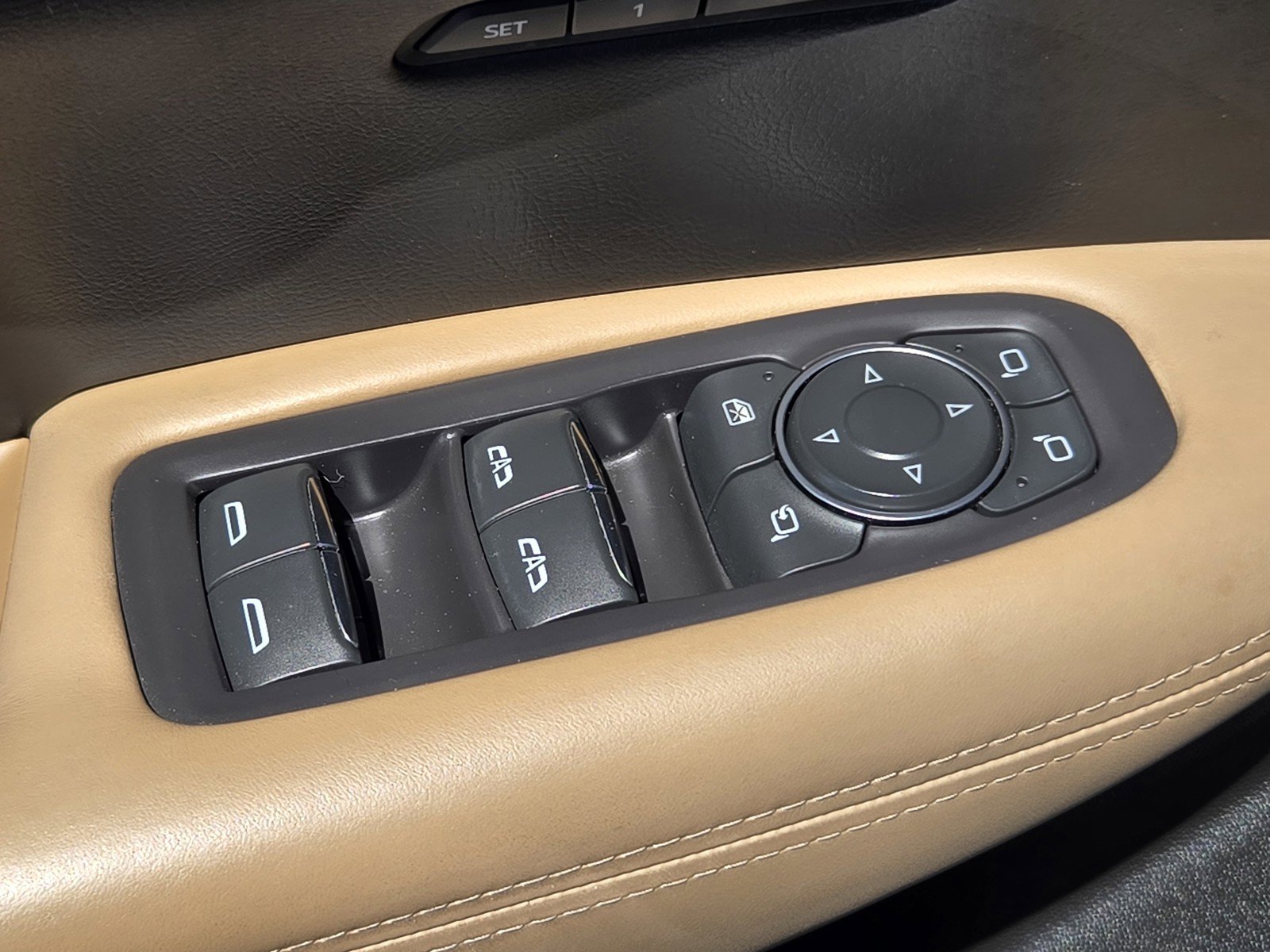 Used 2020 Cadillac XT5 Sportv w/ Platinum Package AWD/4WD image 17