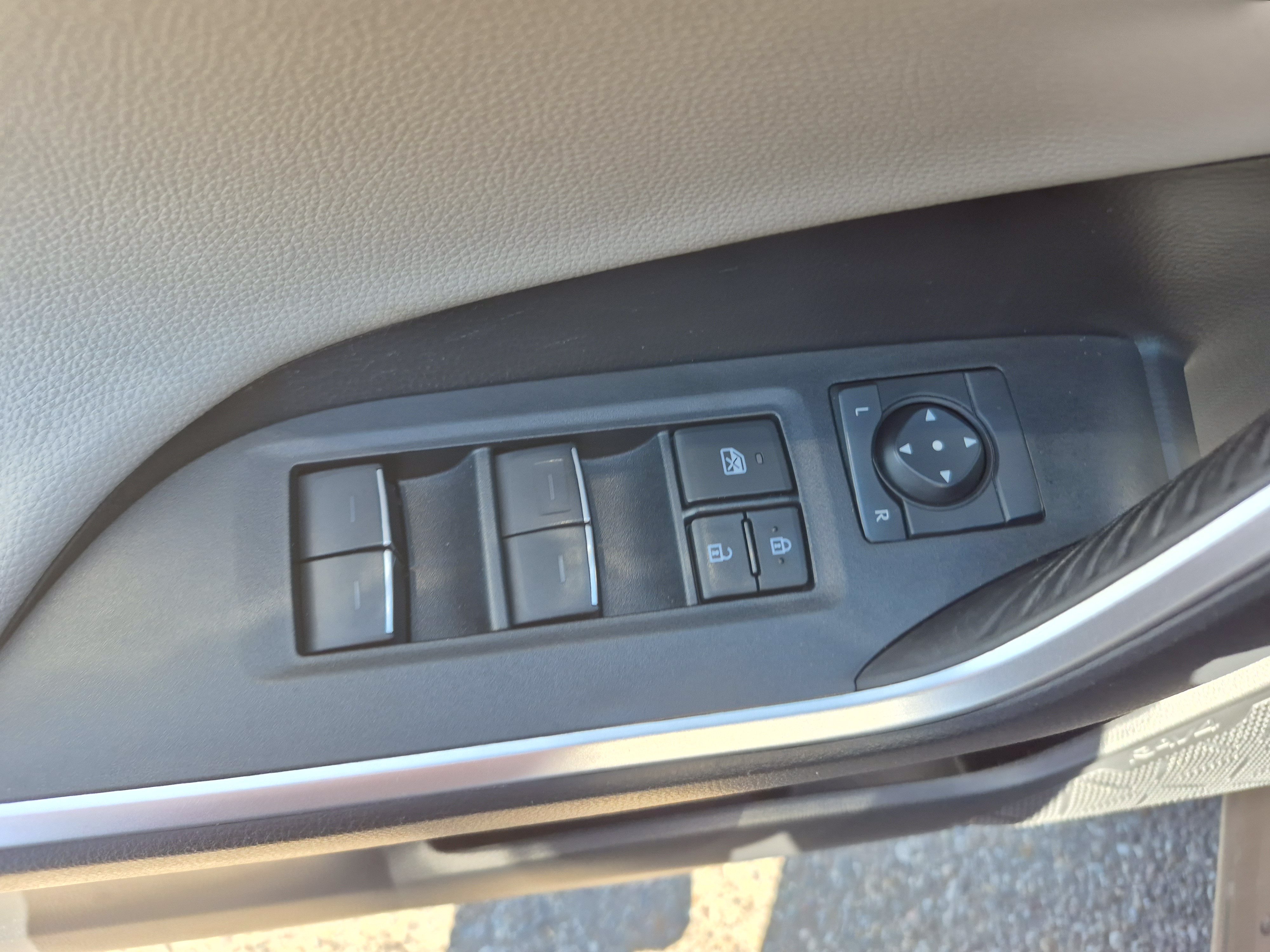 Certified 2023 Toyota RAV4 Limited AWD/4WD image 14