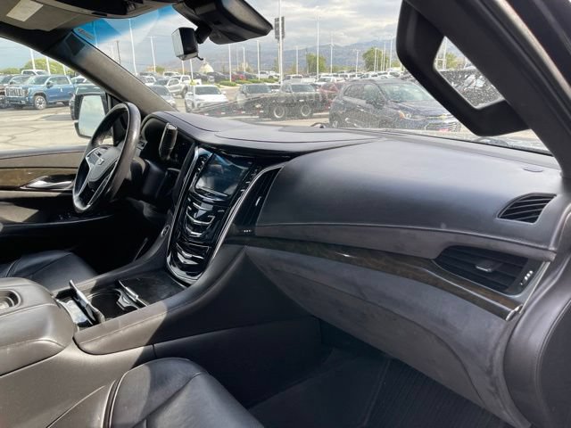 Used 2019 Cadillac Escalade Platinum AWD/4WD image 21