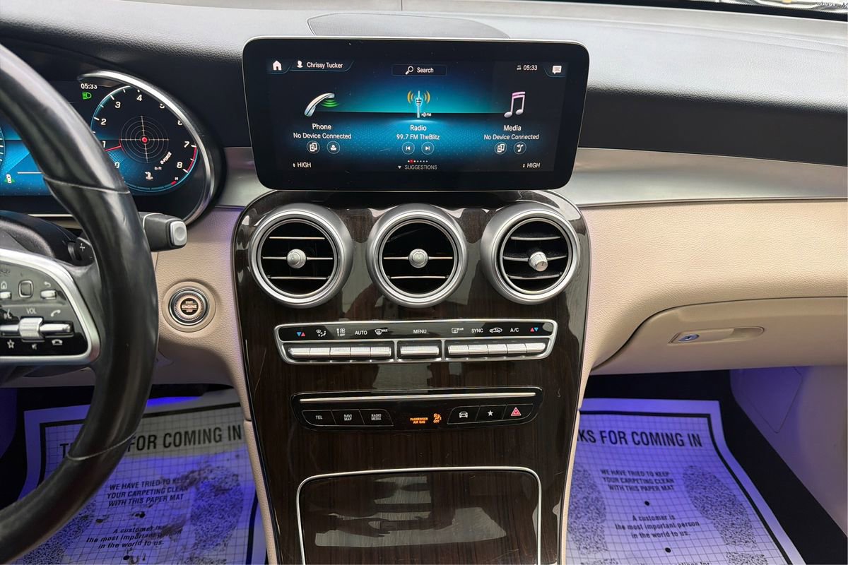 Used 2021 Mercedes-Benz GLC 300 4MATIC w/ Premium Package image 13