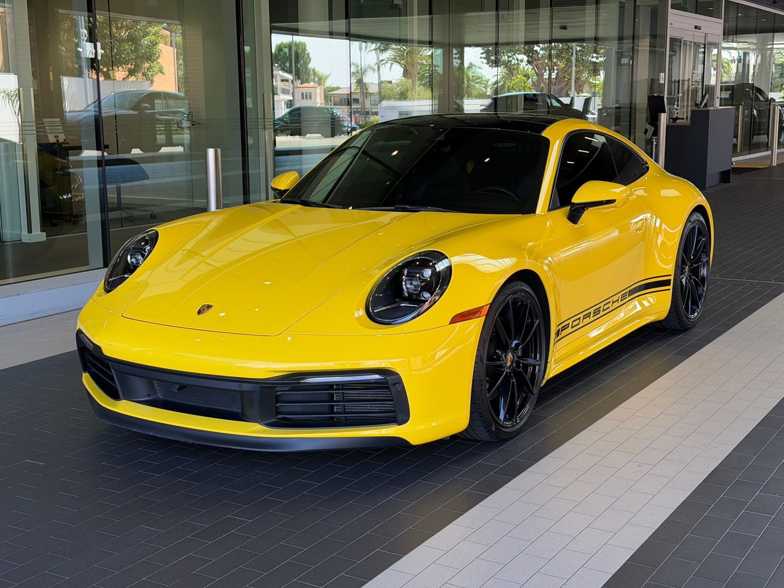 Certified 2023 Porsche 911 Carrera 4S AWD/4WD image 1