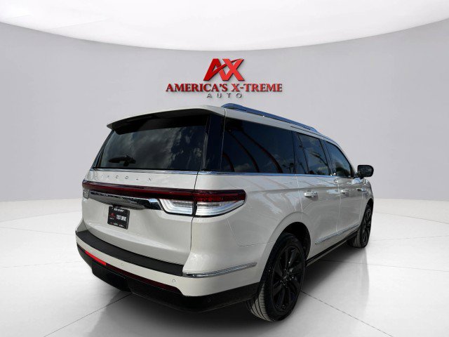 Used 2023 Lincoln Navigator Reserve image 5
