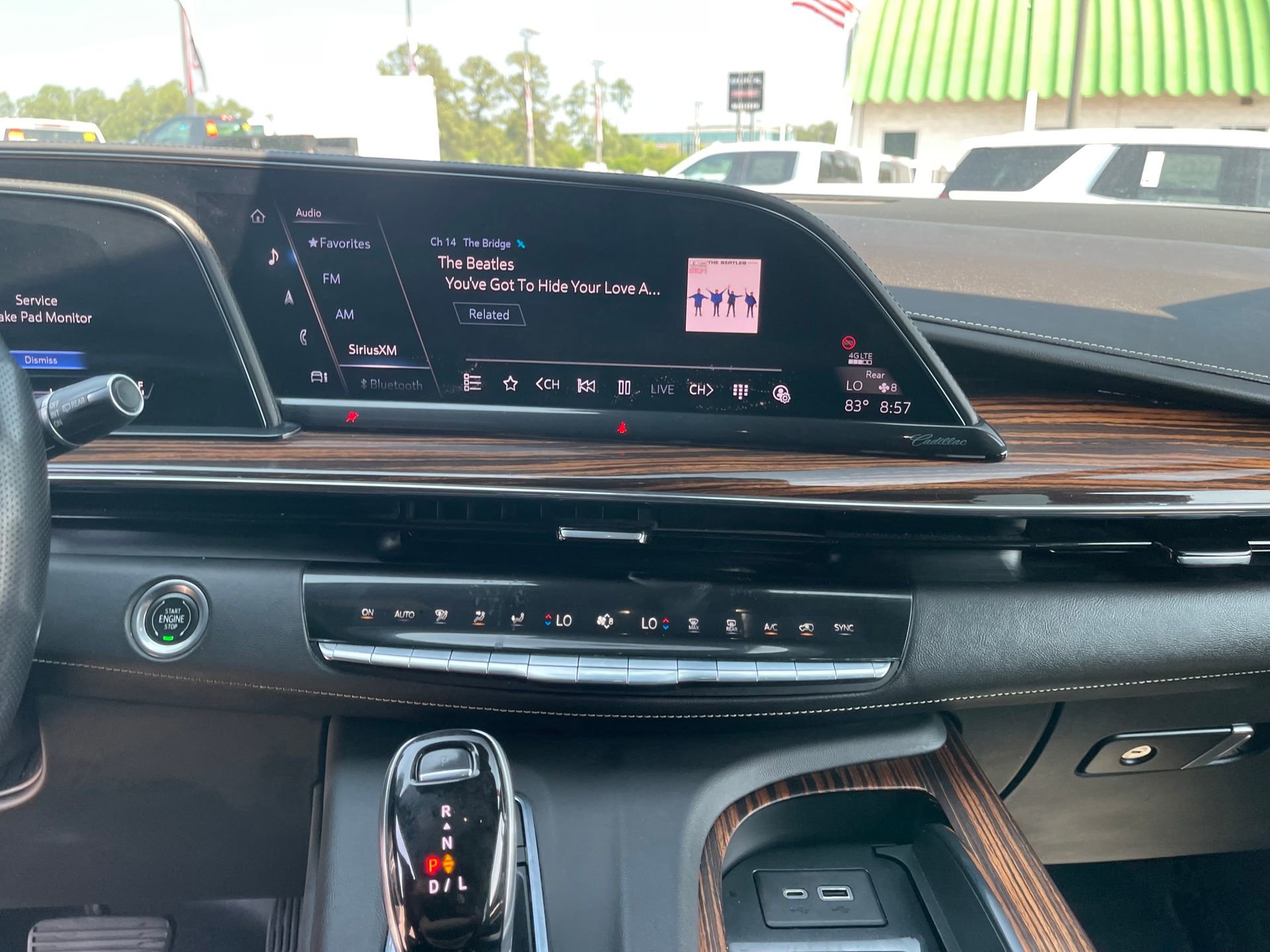 Used 2021 Cadillac Escalade Luxury image 16