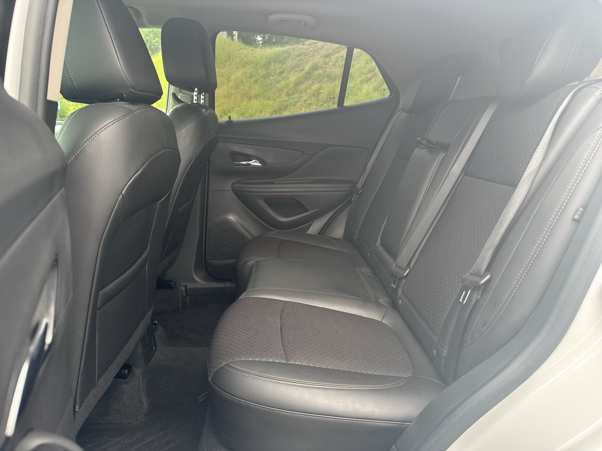 Used 2022 Buick Encore Preferred w/ Safety Package AWD/4WD image 14
