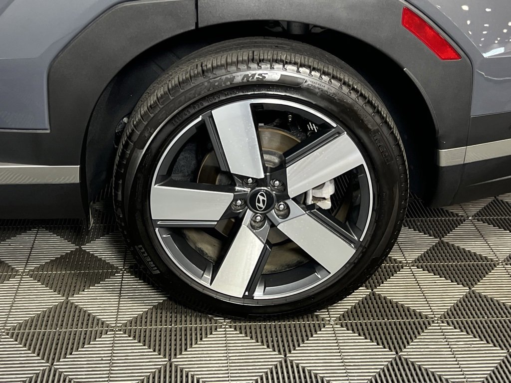 Used 2024 Hyundai Santa Fe Limited image 14