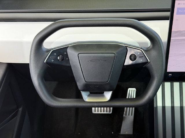 Used 2024 Tesla Cybertruck AWD Crew Cab image 12