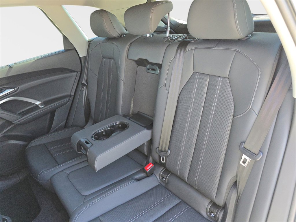 New 2025 Audi Q5 Prestige image 14