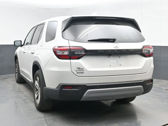 Used 2025 Honda Pilot EX-L image 12