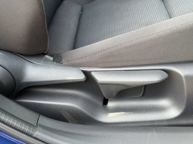 Used 2025 Toyota Prius LE FWD image 29