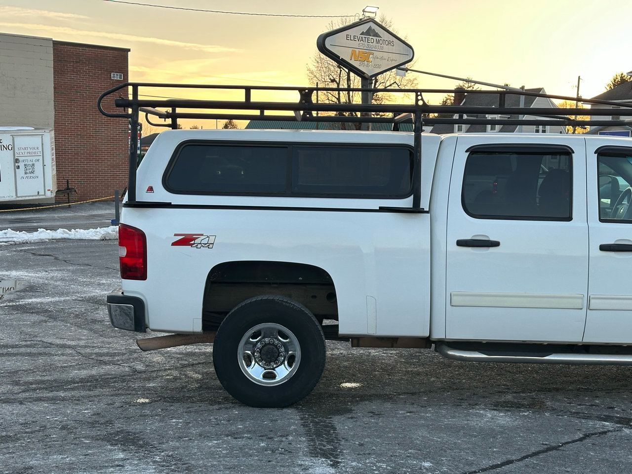Used 2009 Chevrolet Silverado 2500 LT w/ Suspension Package, Off-Road image 18