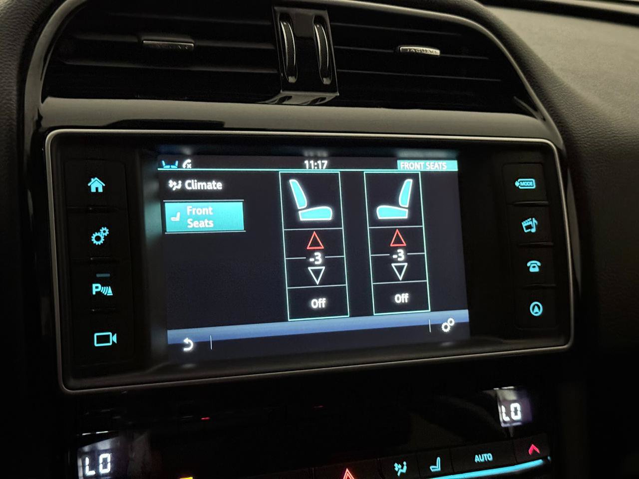 Used 2017 Jaguar F-PACE Prestige AWD/4WD image 36