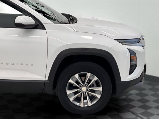 Certified 2025 Chevrolet Equinox LT FWD image 17