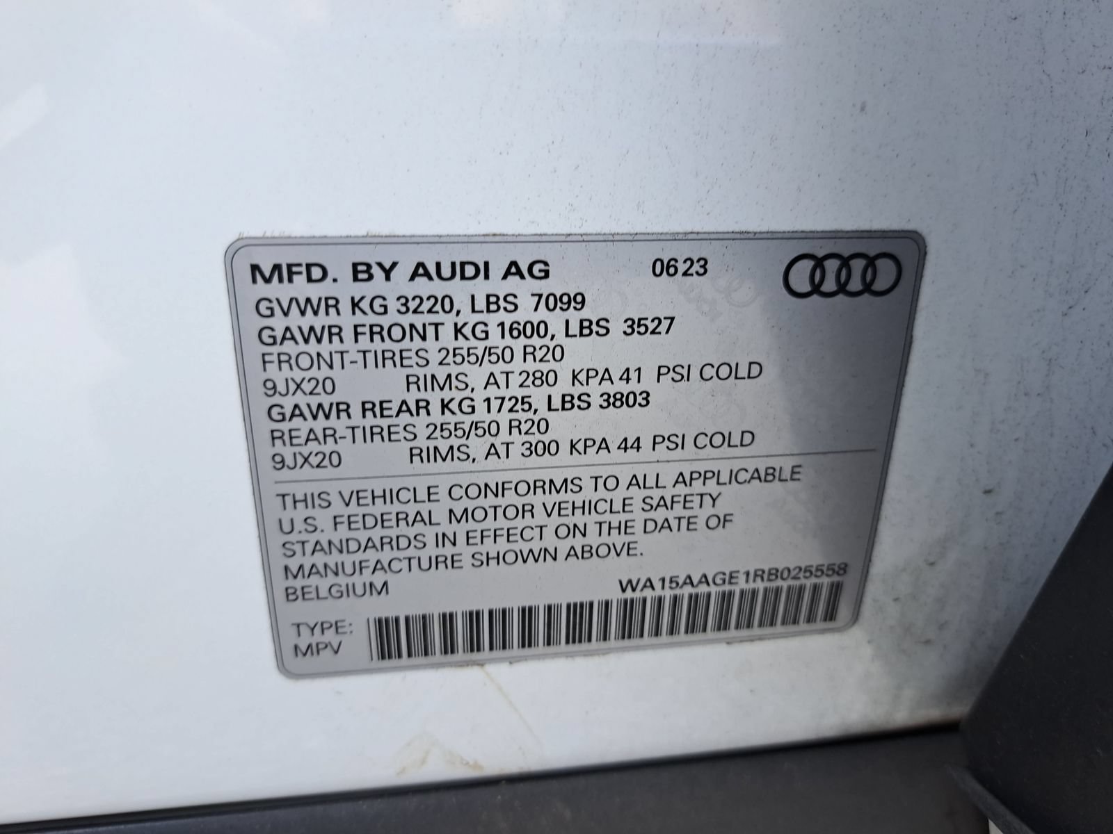 Used 2024 Audi Q8 e-tron Premium Plus AWD/4WD image 15