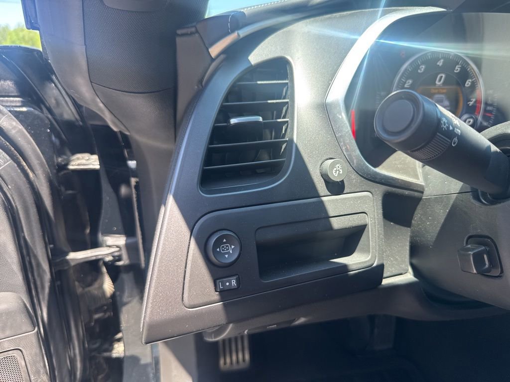 Used 2014 Chevrolet Corvette Stingray Coupe RWD image 25